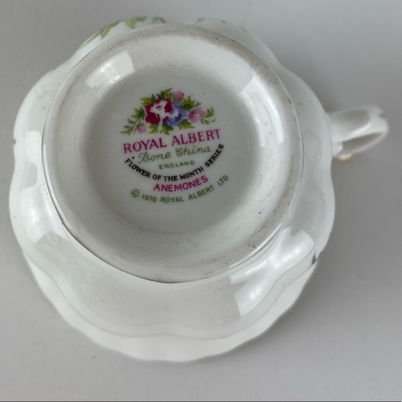 Royal Albert teacup March - Picture 4 of 4